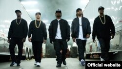 Scena iz filma "Straight Outta Compton"