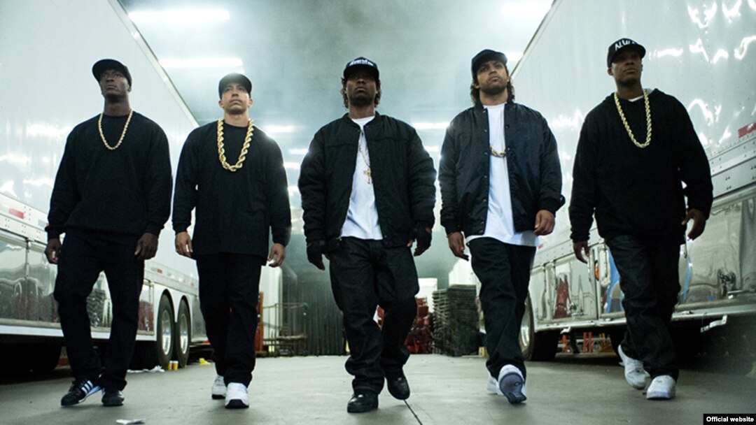 Scena iz filma "Straight Outta Compton"