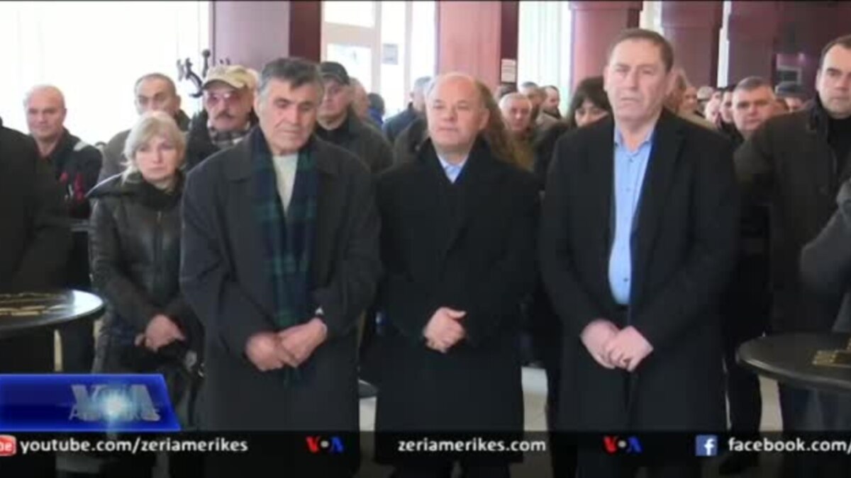 Billedresultat for Shkodra pÃ«rkujton demostratÃ«n pÃ«r rrÃ«zimin e bustit tÃ« Stalinit