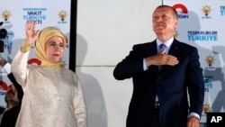 Реджеп Тайип Эрдоган c супругой Эмине. Турция. 24 июня 2018 г.