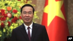 Presiden Vietnam Vo Van Thuong terlihat menjelang pertemuan dengan Menteri Luar Negeri Kamboja Prak Sokhonn di Hanoi, Vietnam pada Selasa, 21 Maret 2023. (Foto: AP)