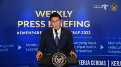 Menteri Pariwisata dan Ekonomi Kreatif, Sandiaga Uno dalam konferensi pers mingguan, Senin, (10/1/2022) (Tangkapan Layar/Yoanes)