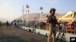 Militè Yemen ki poste nan sou fwontyè Mukalla. 29 novanm 2018.