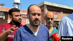 Direktor bolnice Al Šifa Muhamed Abu Selmija po oslobađanju (REUTERS/Mohammed Salem)