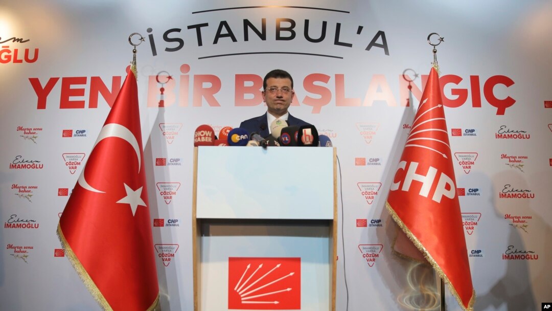 CHP İstanbul Büyükşehir Belediye Başkan Adayı Ekrem İmamoğlu YSK'dan mazbatasını talep etti.