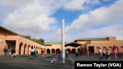 Recess at Salt Creek Elementary School, Chula Vista, California (R. Taylor/VOA)