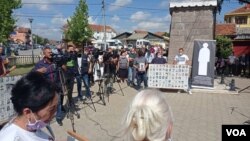 Obeležavanje Međunarodnog dana nestalih u Gračanici, 30. avgust 2021. (Foto: VOA)