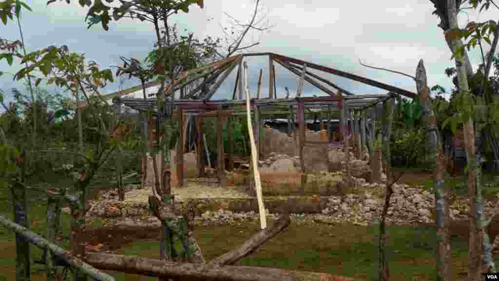 Yon kay siklòn Matthew detui san li pa kite anyen ladan pandan pasaj li nan Sid peyi Dayiti, Jeremi, Grandans nan mwa Oktòb 2016. Foto: 31 mas 2017.