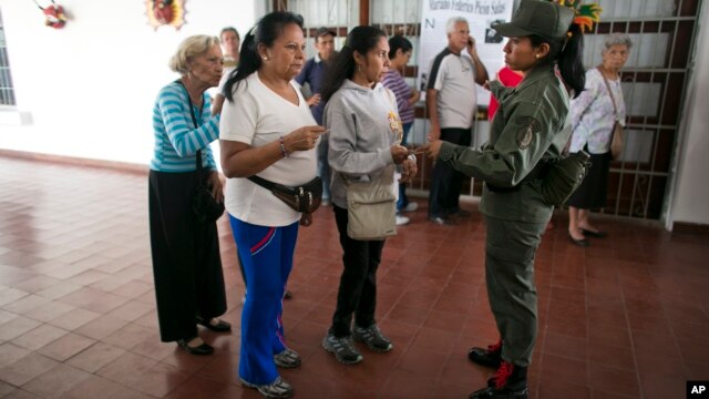 Con la presencia de una misión observadora la comunidad internacional considera que se garantizaría la transparencia en las próximas elecciones en Venezuela.