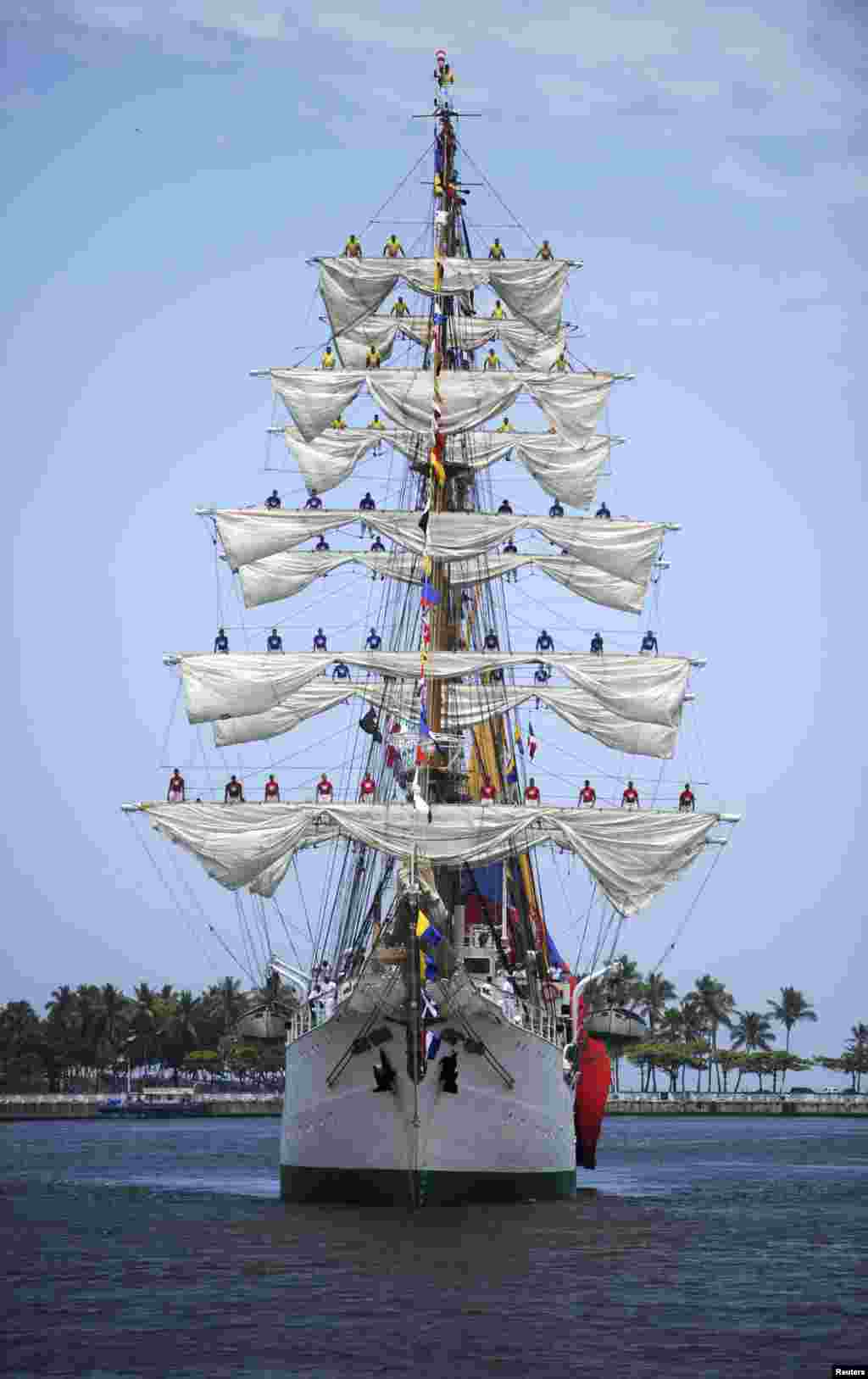 Colombian sailing ship Gloria arrives at the port of Don Diego, during the Velas Sudamerica (South American Sails) 2014 regatta in Santo Domingo, Dominican Republic.