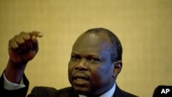 South Sudan's chief negotiator Pagan Amum gives a press conference after Sudanese President Omar al-Bashir and his South Sudan counterpart Salva Kiir failed to resolve a dispute over oil after negotiations in the Ethiopian capital, Addis Ababa, January 27