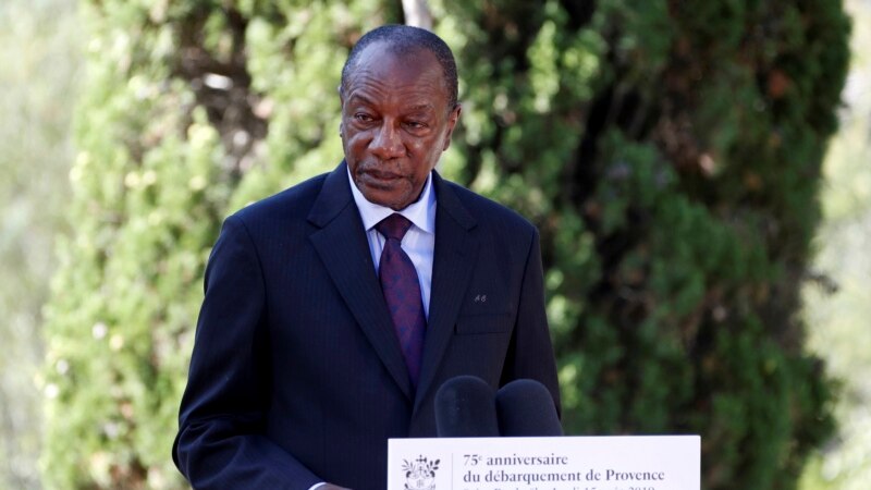 L'ancien président Alpha Condé a quitté la Guinée