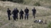 بمباران در اوکراین جلوی تحقیقات در محل سقوط هواپیما را گرفت