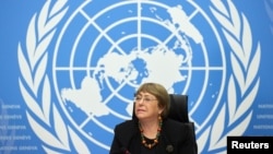 2020年12月9日联合国人权事务高级专员米歇尔·巴切莱特出席在瑞士日内瓦联合国欧洲总部举行的新闻发布会。