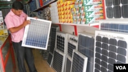 China como la nación dominante en la industria solar del mundo con casi el 60 por ciento de capacidad de la producción global.