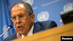 Menteri Luar Negeri Rusia Sergei Lavrov berbicara dalam konferensi pers di sela-sela Sidang Umum PBB ke-69 di New York (26/9). 