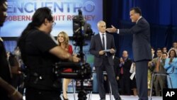 El candidato republicano a la Casa Blanca, Mitt Romney, participó en el especial "Encuentro con los candidatos", de la cadena hispana Univisión.