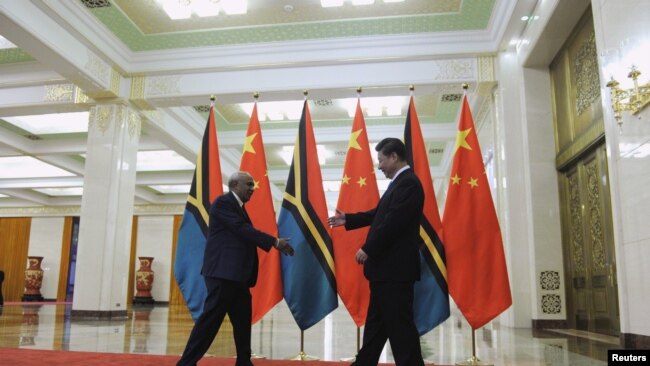 中國國家主席習近平2015年9月1日會見萬那杜時任總理（路透社）