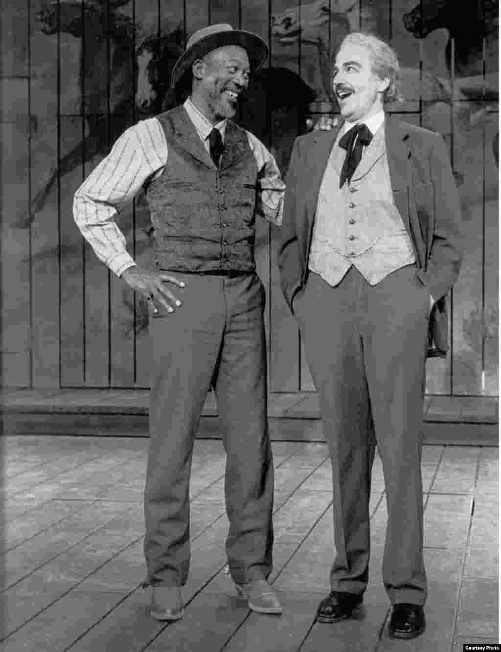 Morgan Freeman i George Guidall u predstavi Ukroćena goropadnica, 1990. (Photo: Martha Swope/ &copy;The New York Public Library)