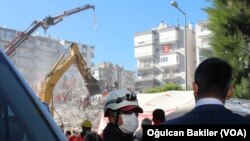Fotoğraflarla İzmir Depremi