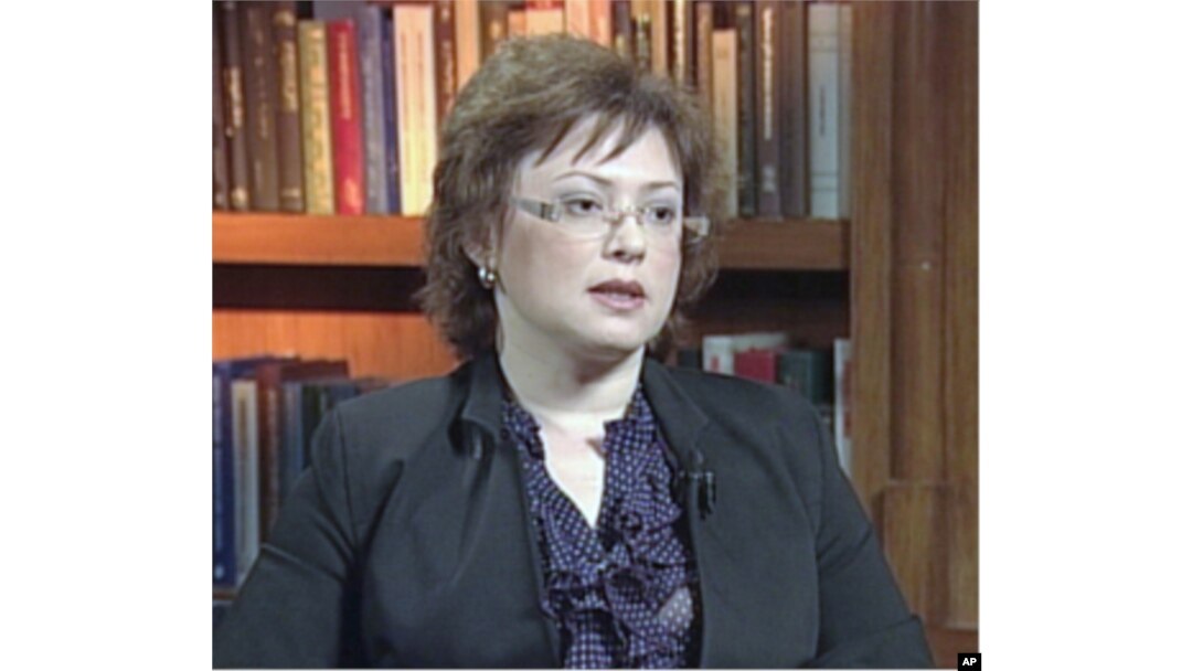 Xadicha Abisheva, "Sana Sezim" nohukumat tashkiloti rahbari. Qozog'iston janubida asoslangan bu muassasa muhojir mehnatkashlarga yordam beradi.