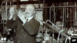 Leo Baekeland u laboratoriju
