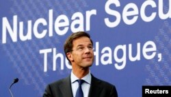 PM Belanda Mark Rutte memberikan keterangan pers menjelang KTT Keamanan Nuklir selama dua hari di Den Haag (23/3). 