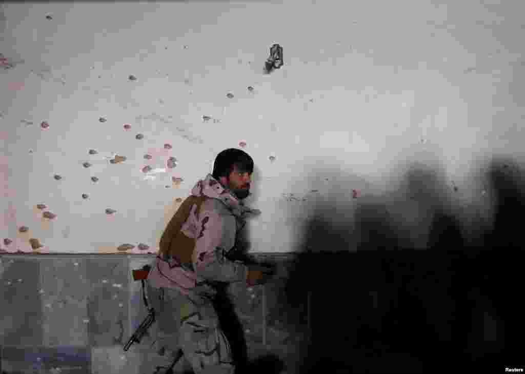 عینی شاہدین نے بتایا ہے کہ دھماکے کے وقت ثقافتی مرکز میں طلبہ کا ایک وفد ریسرچرز کے ساتھ پینل ڈسکشن میں مصروف تھا۔ 