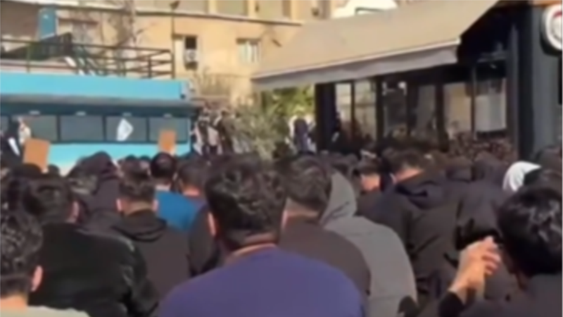 اعتصاب غذای دانشجویان پزشکی دانشگاه بوشهر؛ التهاب در دانشگاه‌ها ادامه دارد