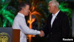 El presidente colombiano, Juan Manuel Santos, recibió al vicepresidente de EE.UU., Mike Pence en la casa de huéspedes ilustres en Cartagena. 