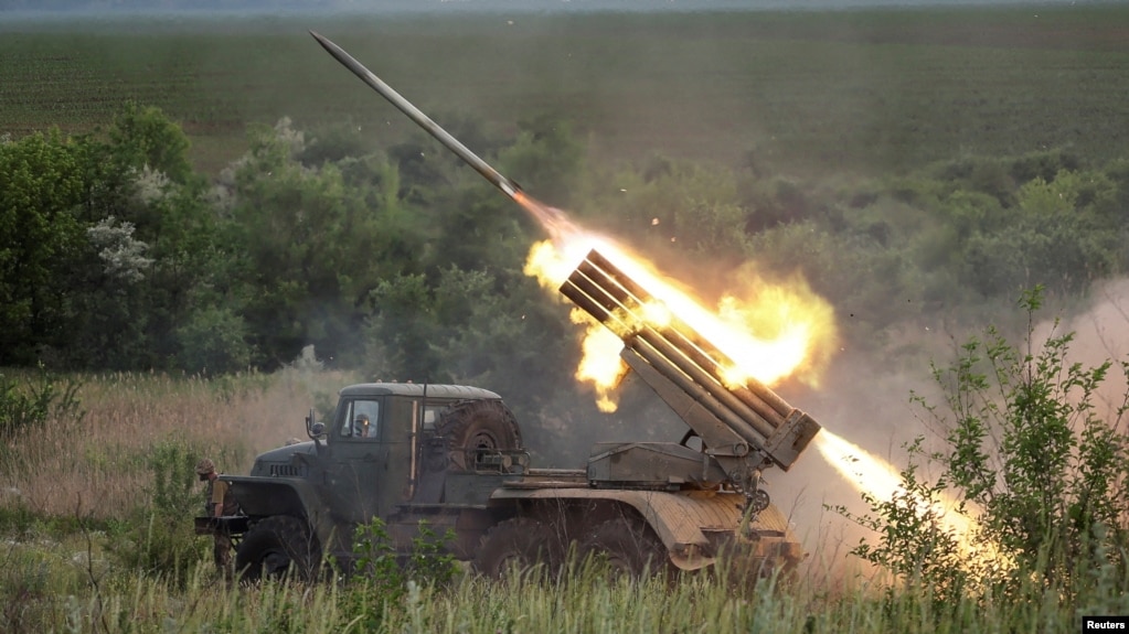Rusia lëshon mbi 40 raketa anembanë Ukrainës