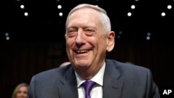 Menteri Pertahanan AS, Jim Mattis saat hadir dalam sidang Komisi Angkatan Bersenjata Senat, Kamis (26/4). 