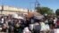 A view of the stands at the Croix-dèz-Beausalles open air market in downtown Port au Prince. (VOA Creole/Matiado Vilme)