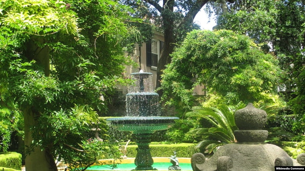 A lush, green residential Garden in Charleston, South Carolina, pictured in 2014.