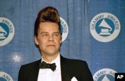 FILE - Buster Poindexter at the Grammy Awards in New York's Radio City Music Hall, New York, March 2, 1988.