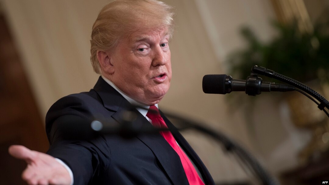 Presiden AS Donald Trump menyetujui sanksi-sanksi baru terhadap Iran Jumat (12/1). 