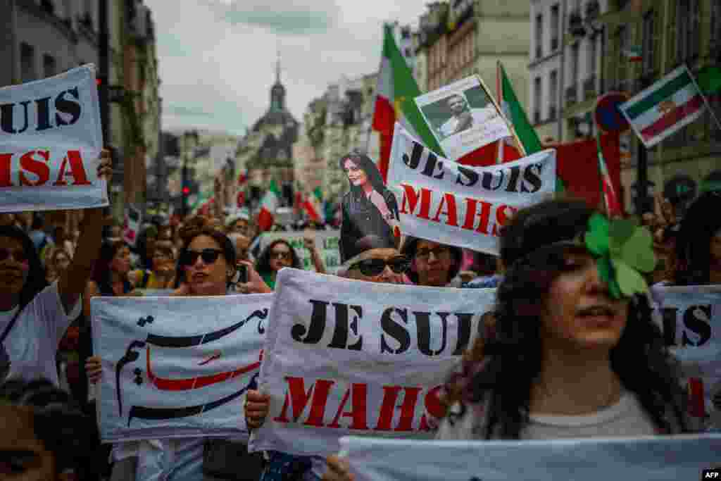 &nbsp;تجمع&zwnj; اعتراضی در پاریس به مناسبت نخستین سالگرد کشته شدن مهسا امینی در بازداشت گشت ارشاد (شنبه ۲۵ شهریور ۱۴۰۲)