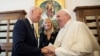 TT Biden, Giáo hoàng họp lâu giữa lúc tranh luận về phá thai bùng lên ở Mỹ