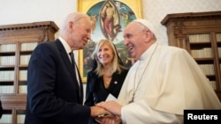 Tổng thống Mỹ Biden gặp Giáo hoàng Phanxicô hôm 29/10/2021 ở Vatican.