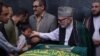 کابل: ذبیح اللہ تمنہ کی تدفین میں سینکڑوں کی شرکت