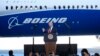2017年2月17日，美国总统川普在南卡罗莱纳州的北查尔斯顿波音787-10梦想飞机亮相仪式现场发表讲话。