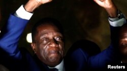 Emmerson Mnangagwa à son retour à Harare (nov. 2017)