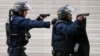 Deux personnes en garde à vue après la découverte de bonbonnes de gaz dans une voiture à Paris