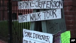 Tours of places thought by some to be haunted by ghosts are given in Jefferson, Texas