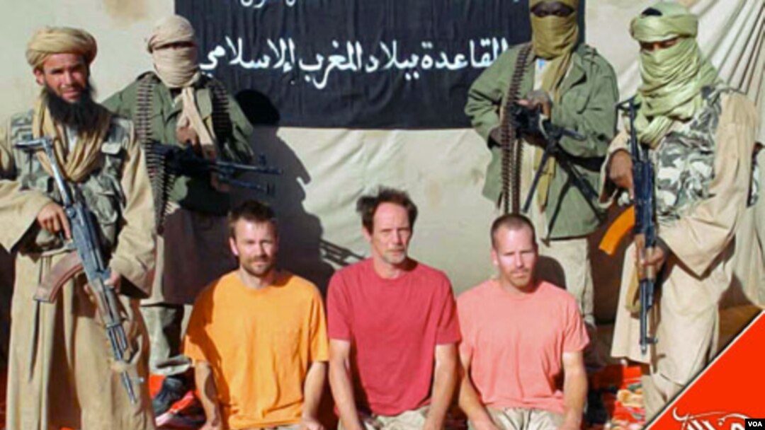 Militan anggota kelompok Al Qaida cabang Afrika utara atau AQIM menyandera beberapa warga Eropa (foto: dok). 