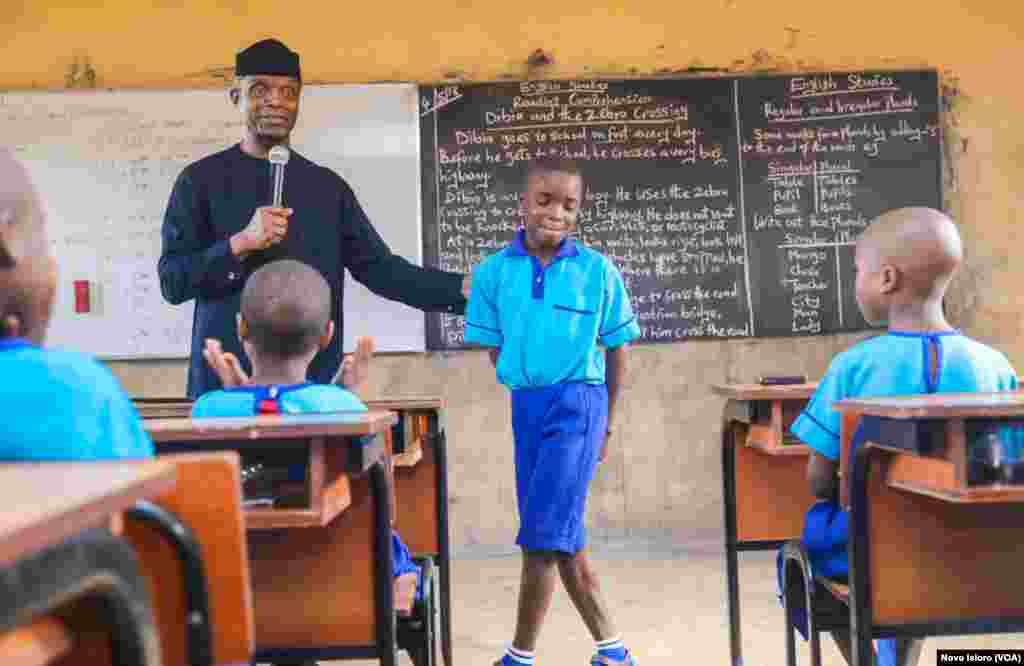 Nigerian Vice President OSinbajo Visits Alagbaka Primary School, Akure. 4th May, 2018.