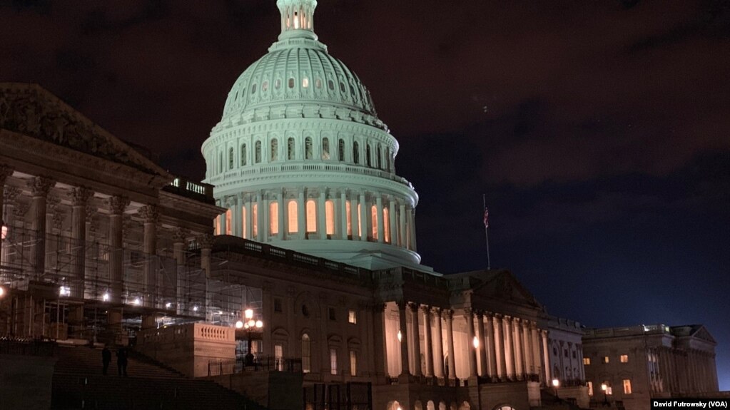 https://gdb.voanews.com/364444B3-1F46-4BA1-AE64-0DE2A295108E_cx0_cy7_cw0_w1023_r1_s.jpg