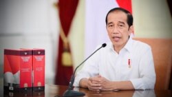 Presiden Jokowi dalam telekonferensi pers di Istana Negara, Jakarta, Senin (28/6) mengatakan pemerintah segera melakukan vaksinasi COVID-19 kepada anak usia 12-17 tahun (biro setpres).