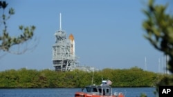 Space shuttle Discovery on launch pad at Kennedy Space Center, 22 Feb 2011