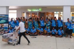Para tamu tiba di bandara Internasional Nadi di Fiji, Rabu, 1 Desember 2021. (Tourism Fiji via AP)